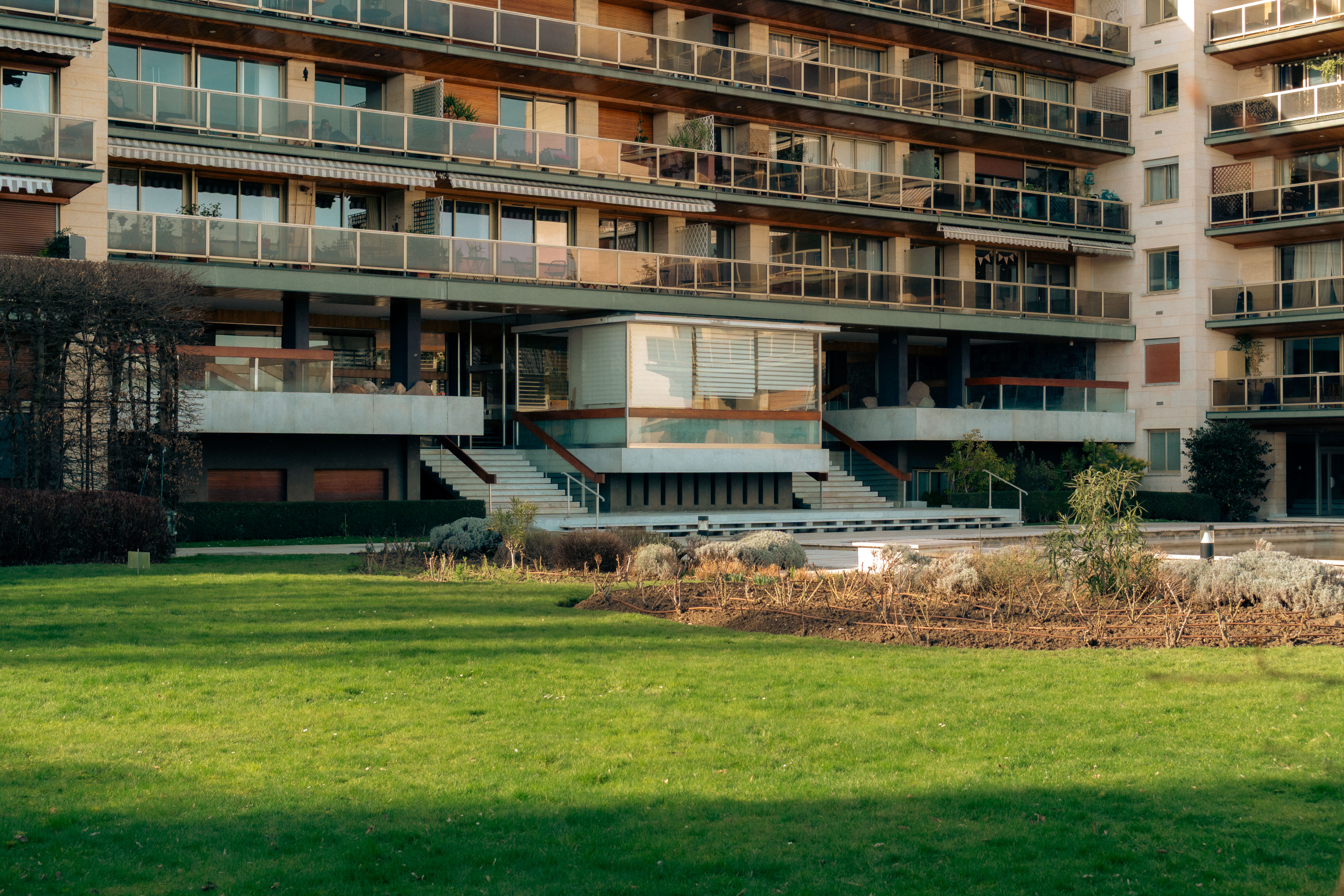Façade dorée, immeuble haussmannien
